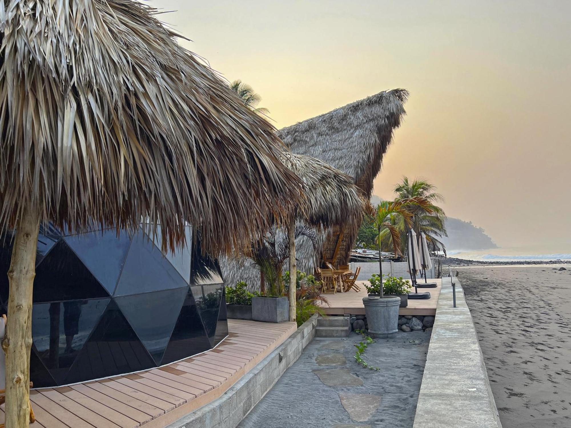 Almare Zonte - Beachfront Glamping Hotel Эль-Сонте Экстерьер фото