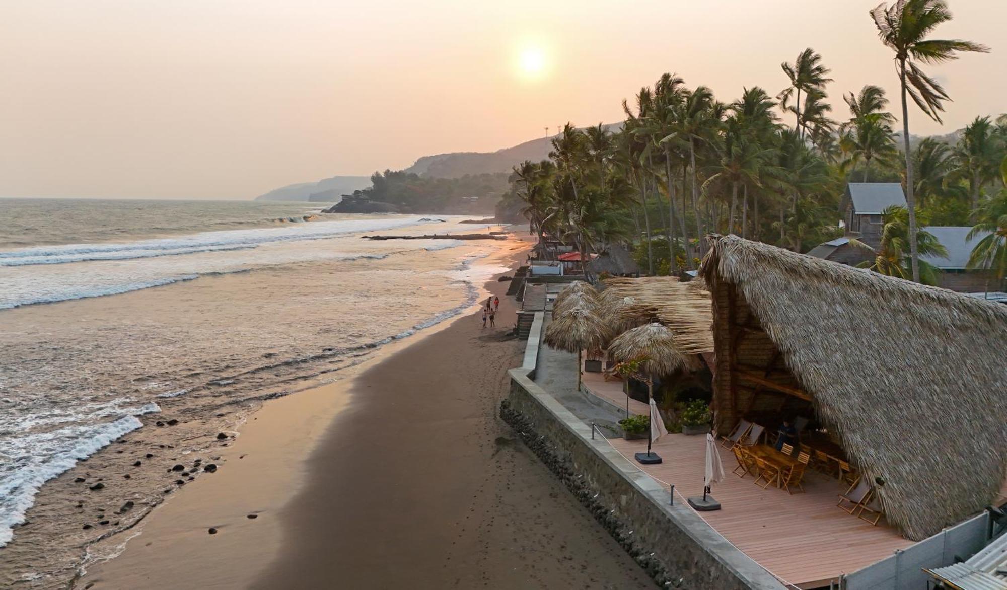Almare Zonte - Beachfront Glamping Hotel Эль-Сонте Экстерьер фото